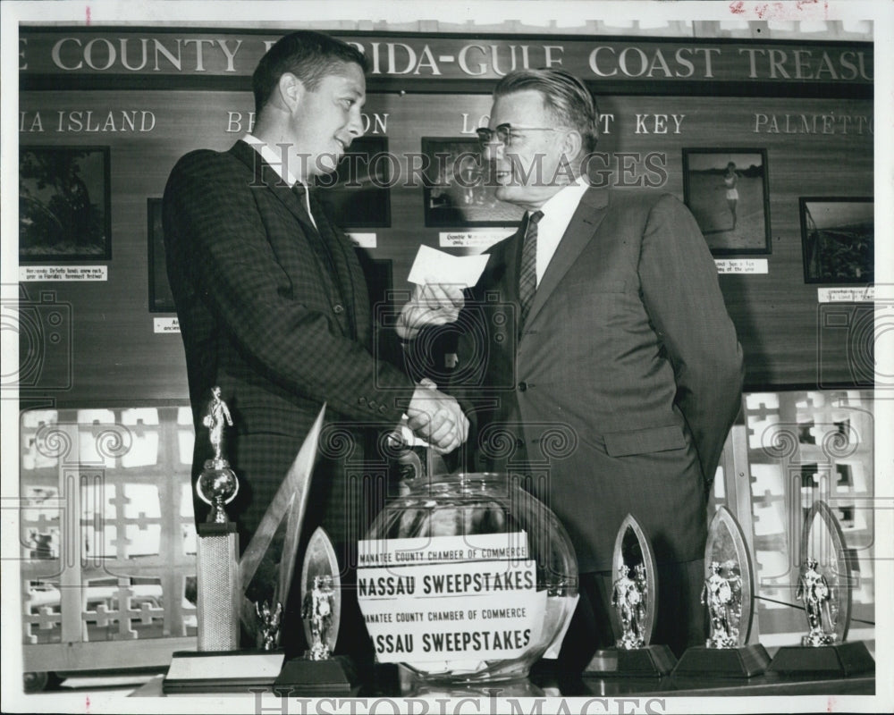 Press Photo NONE George Tomberlin Dave Albright WTRL - Historic Images