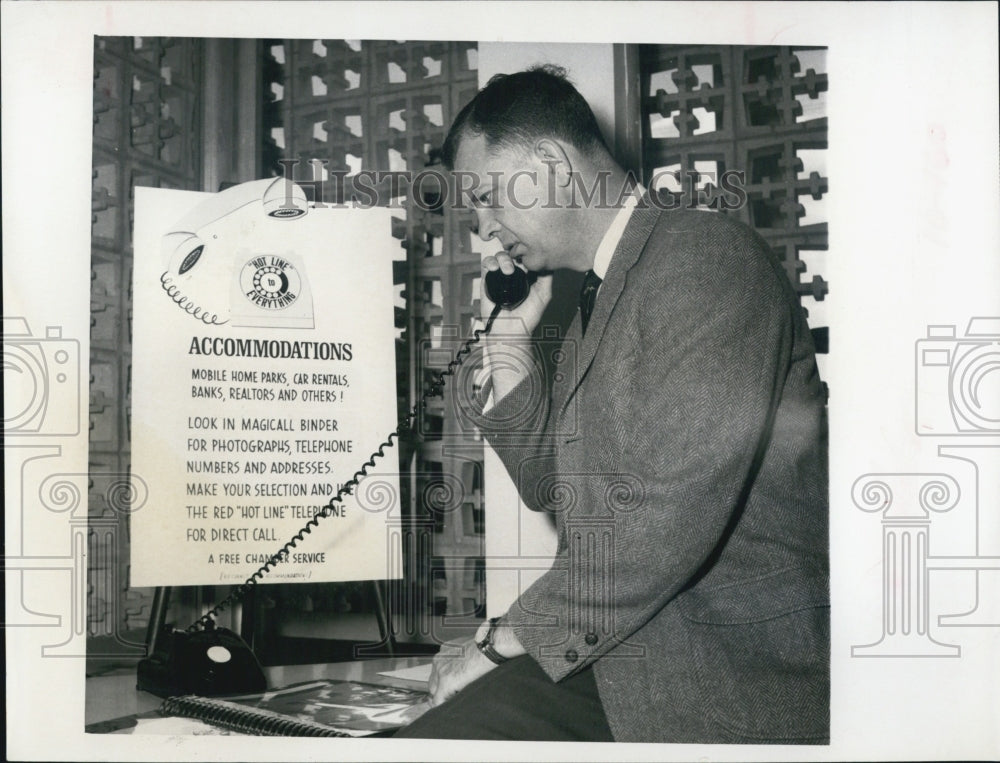 1968 Press Photo Still demonstrates Magicaller - Historic Images