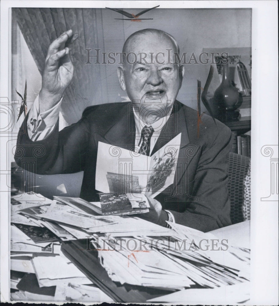 1960 Herbert C. Hoover Stack 86th Birthday Cards - Historic Images