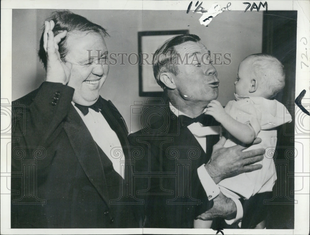 1940 Charles Laughton and Joe Brown Work Overtime For A Smile - Historic Images