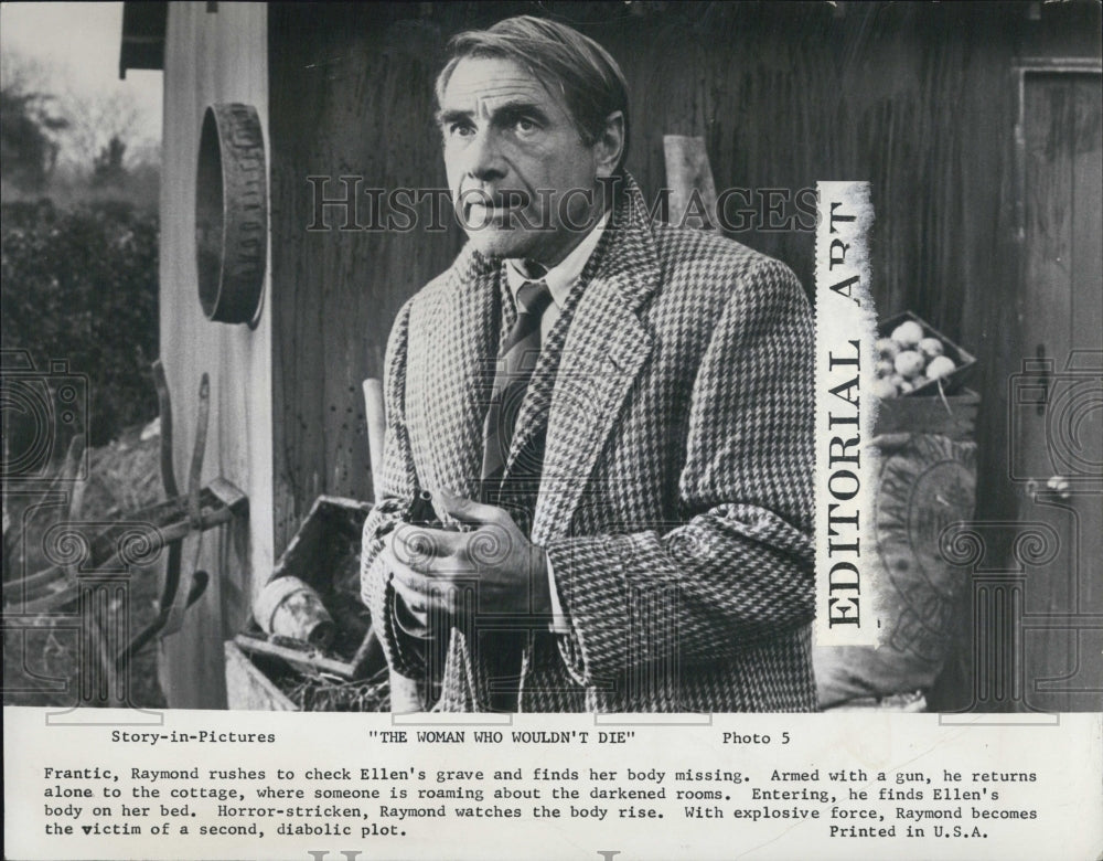 1965 The Woman Who Wouldn&#39;t Die Film Gary Merrill Holding Gun Scene - Historic Images