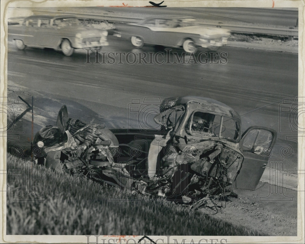 1958 accident automobile Detroit Ford Expressway - Historic Images