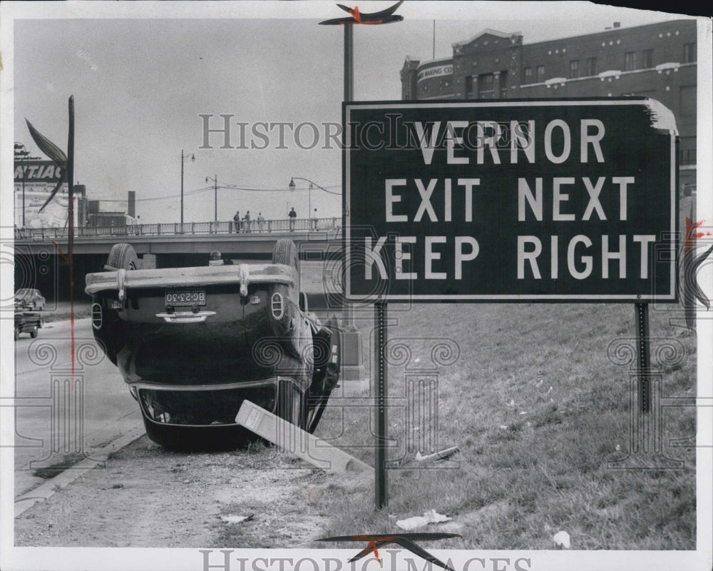 1955 Lodge Expressway Grand River Vernor Exit car Merle Nikitin - Historic Images