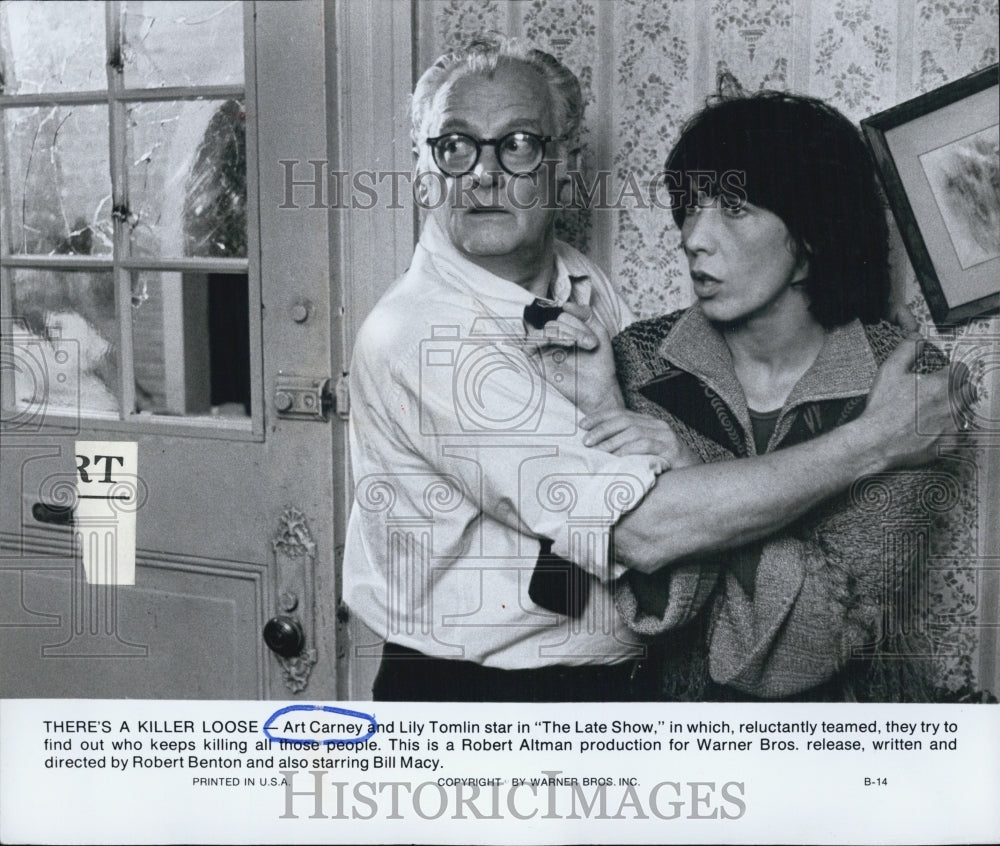 1977 Actors Art Carney and Lily Tomlin in Film &quot;The Late Show&quot; - Historic Images