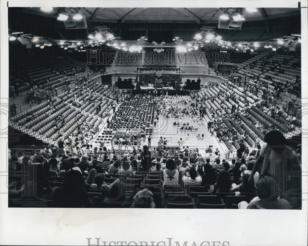 1981 Press Photo First concert at University of Florida&#39;s Sun Dome - Historic Images