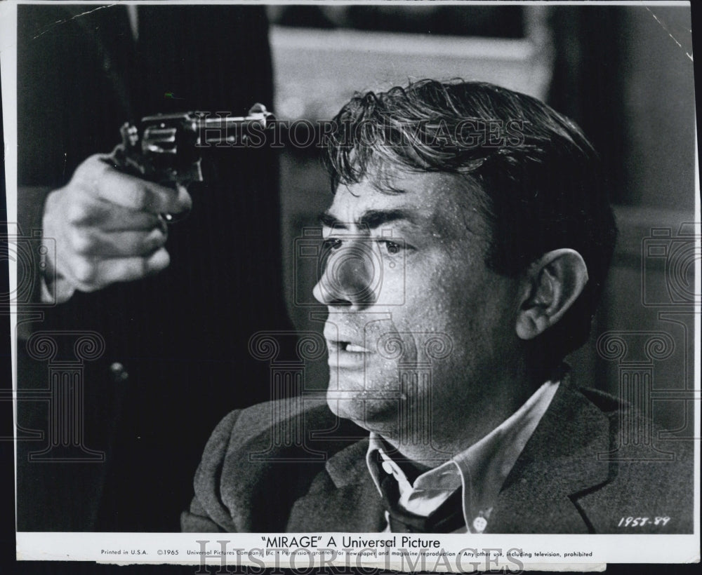 1965 Actor Gregory Peck &quot;Mirage&quot; Universal Pictures Edward Dmytryk - Historic Images