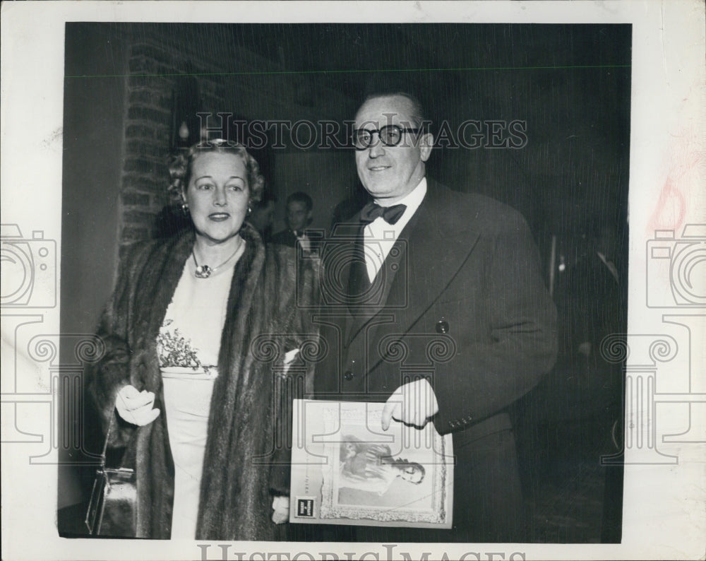 1946 Mildred and Harold Lloyd at a Preview - Historic Images