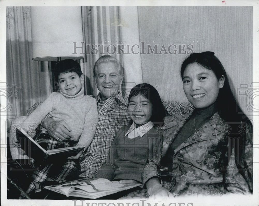 1974 Bob Cummings &amp; Family - Historic Images