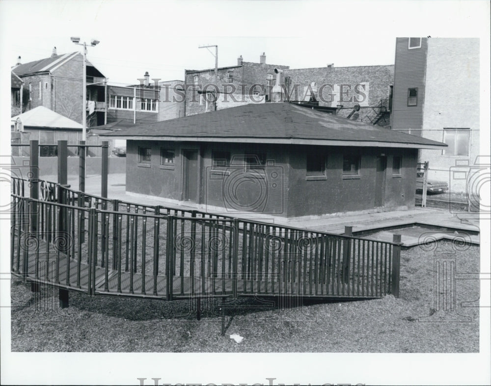 1994 Press Photo Barrett Park Facility May Close Chicago - Historic Images