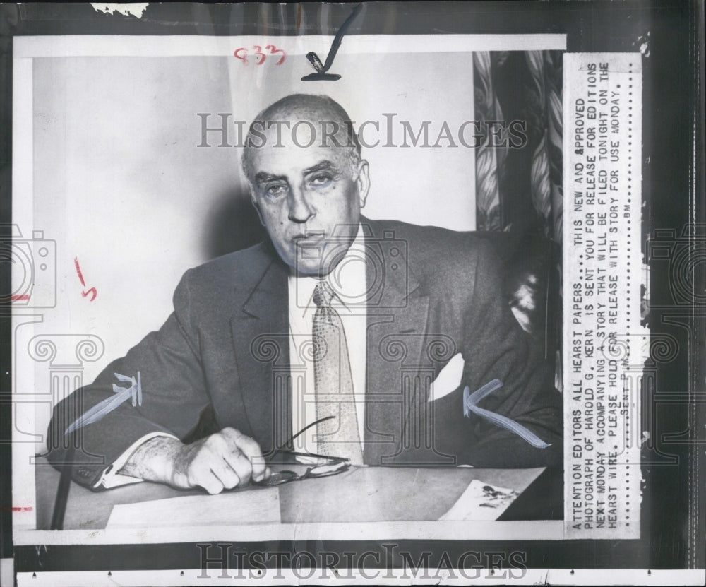 1955 Press Photo Harold G. Kern General Manager Hearst Newspaper - RSG20089 - Historic Images