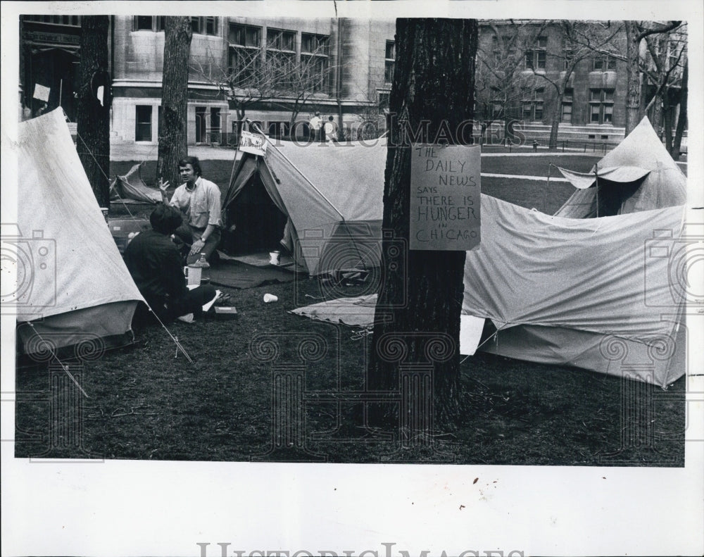 1969 University Of Chicago Students Protest - Historic Images