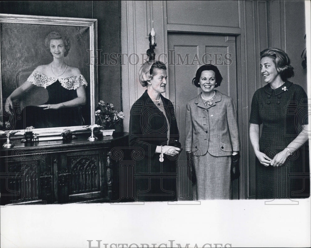 1967 Mrs. Quentin Mitchell, Mrs. Donald Campbell, Mrs. Merrill Yale-Historic Images