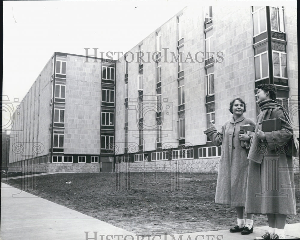 1957 University of Chicago Peggy Haliburton Julie Chamberlin - Historic Images