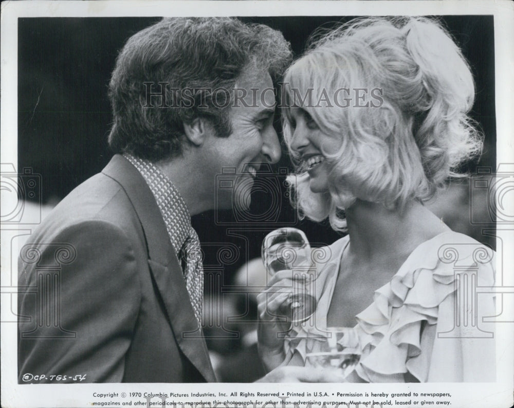 1970 Goldie Hawn &amp; Peter Sellers - Historic Images