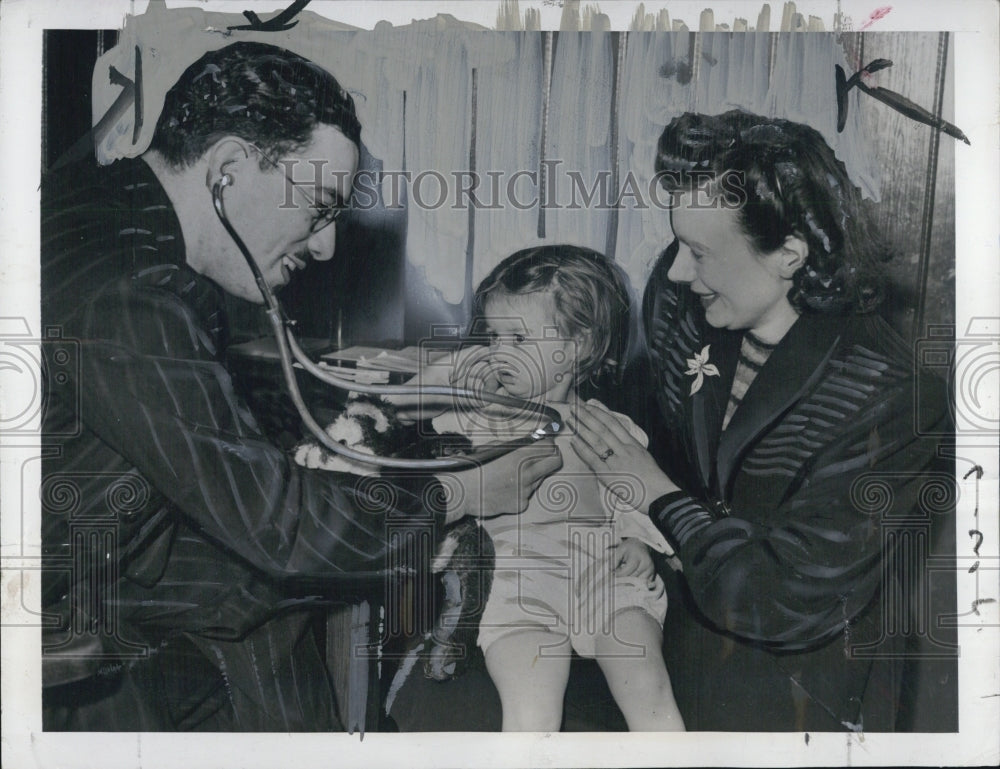 1949 Dr. David Kerr National Health Doctor Examines Jillian Gibson - Historic Images