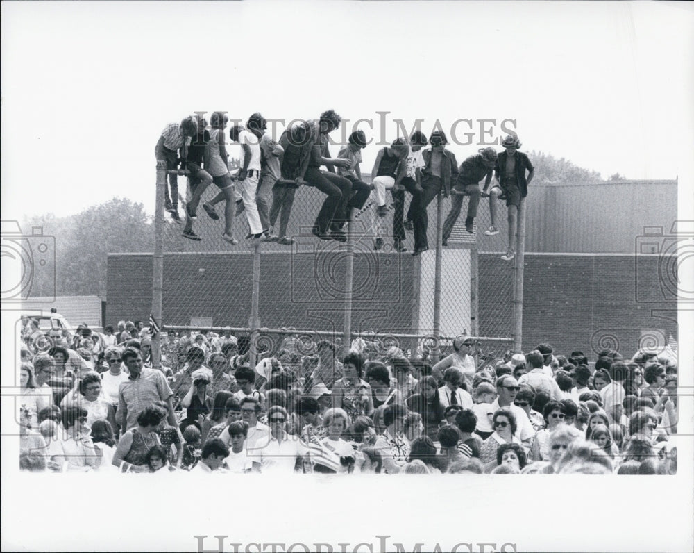 1972 Pres Nixon in Michigan - Historic Images