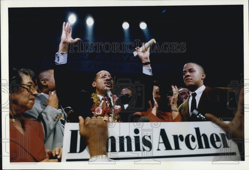 Press Photo The Detroit News Dennis Archer Politician - Historic Images