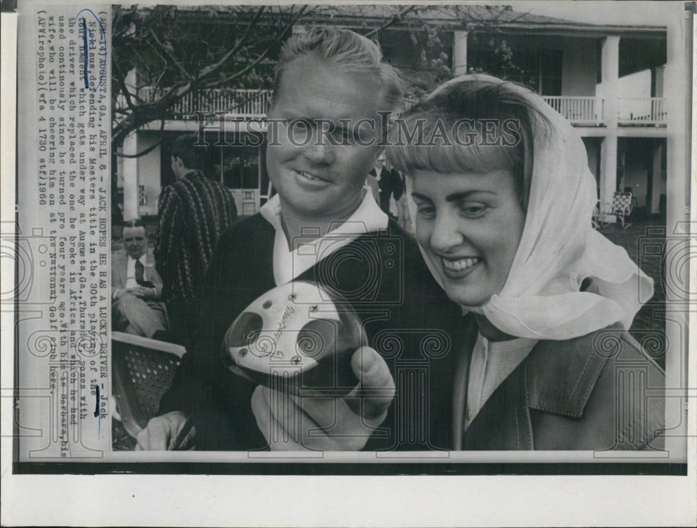 1966 Jack Nicklaus At Master Golf Tournament With His Wife Barbara - Historic Images