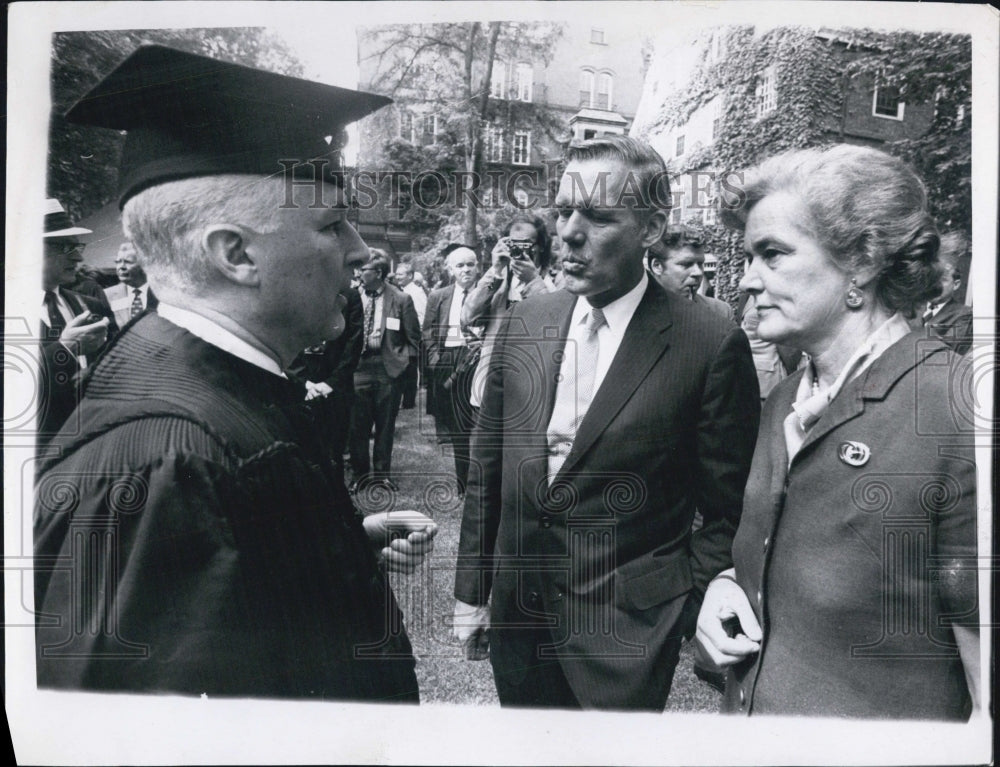 1960 Press Photo Dr. Nathan Pusey graduation - Historic Images