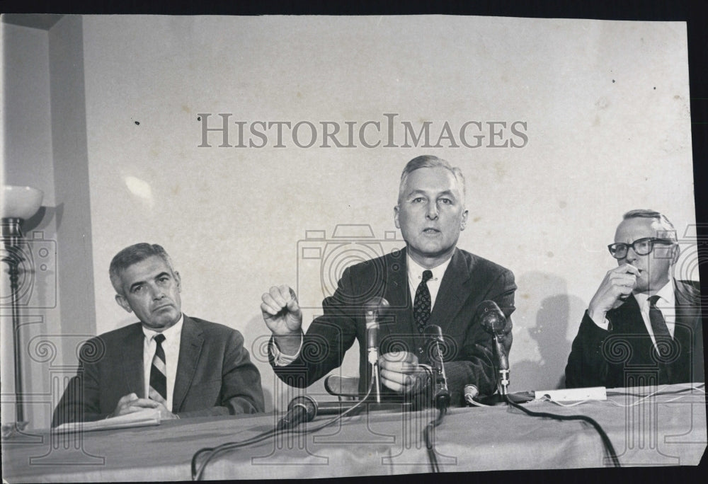 1967 Harvard President Nathan Pusey Fred Glimp dean Arts Sciences - Historic Images