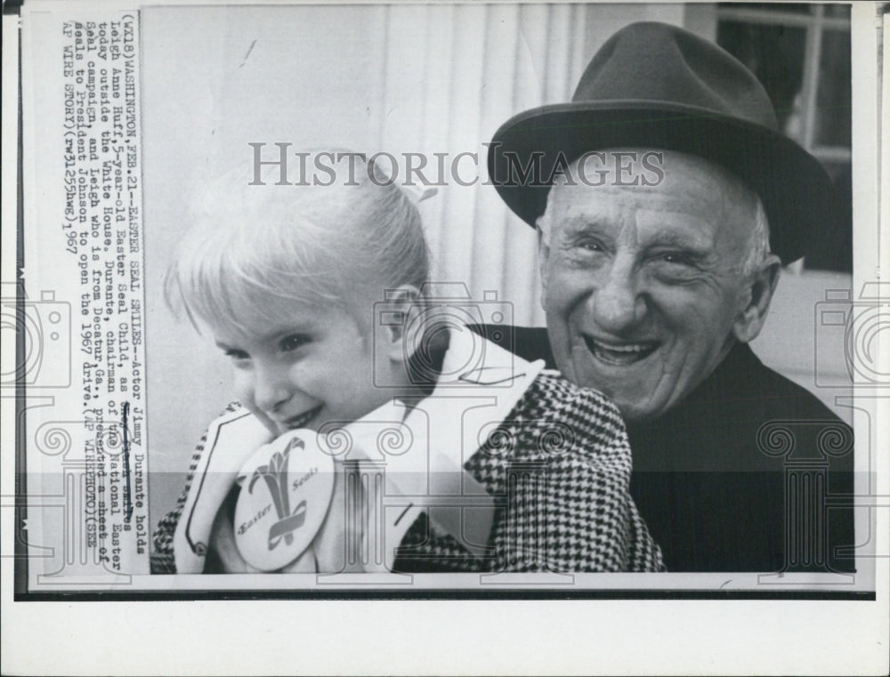 1967 actor Jimmy Durante Leigh Anne Huff 5-year-old Easter Seal - Historic Images