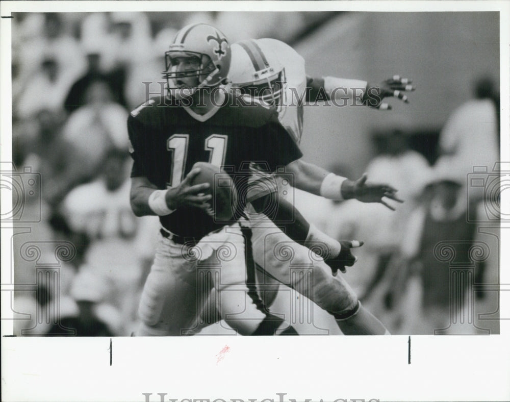 1989 Press Photo Saints quarterback John Fourcade Bucs - Historic Images