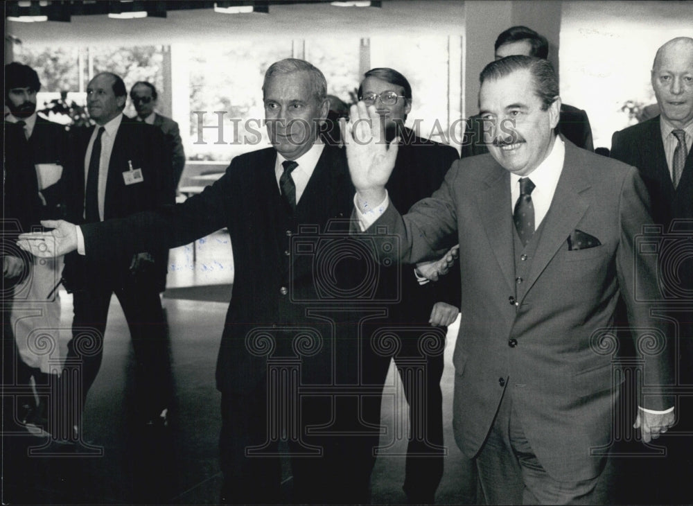 1987 Press Photo The President of the Argentine Republic Dr. Raul Alfonsin - Historic Images