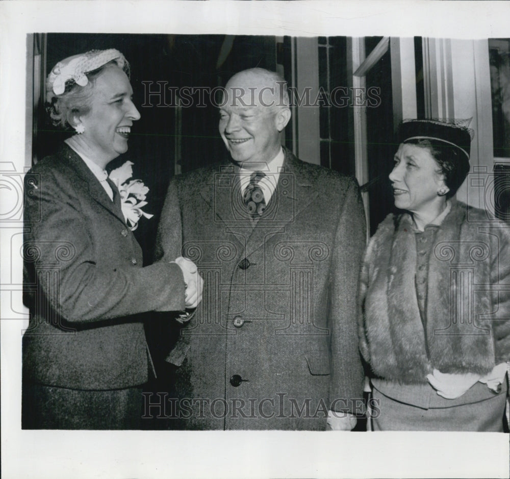 1955 Press Photo US President Dwight Eisenhower/Bertha S. Adkins/Edna B. Donald - Historic Images