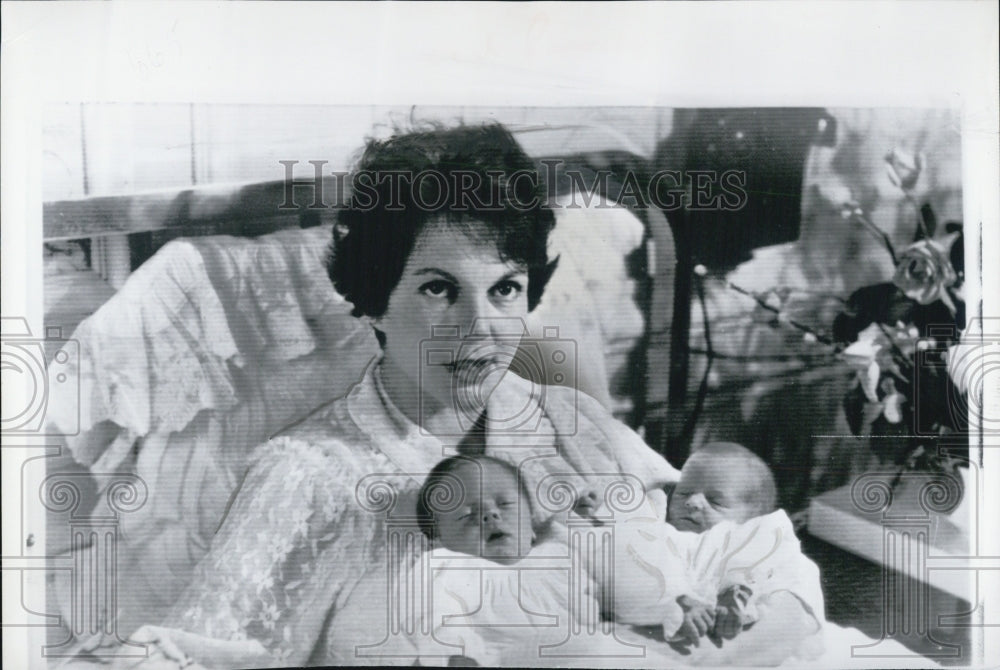 1963 Press Photo Princess Maria Pia/Italy/Wife Prince Alexander/Yugoslavia/Twins - Historic Images