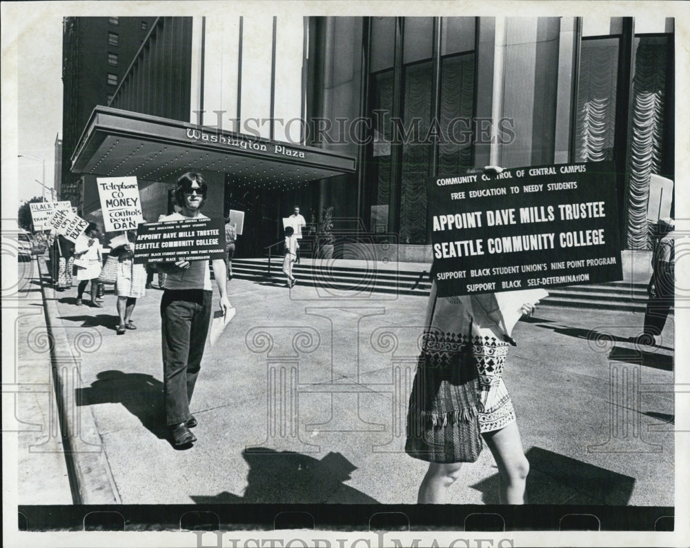 1969 &quot;Appoint Dave Mills Trustee, Seattle Community College.&quot; - Historic Images