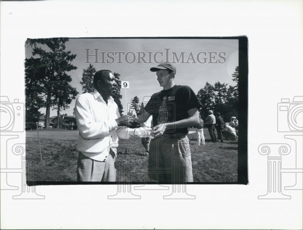 1993 Press Photo Calyn Peete pulls out say warning by official was racially - Historic Images