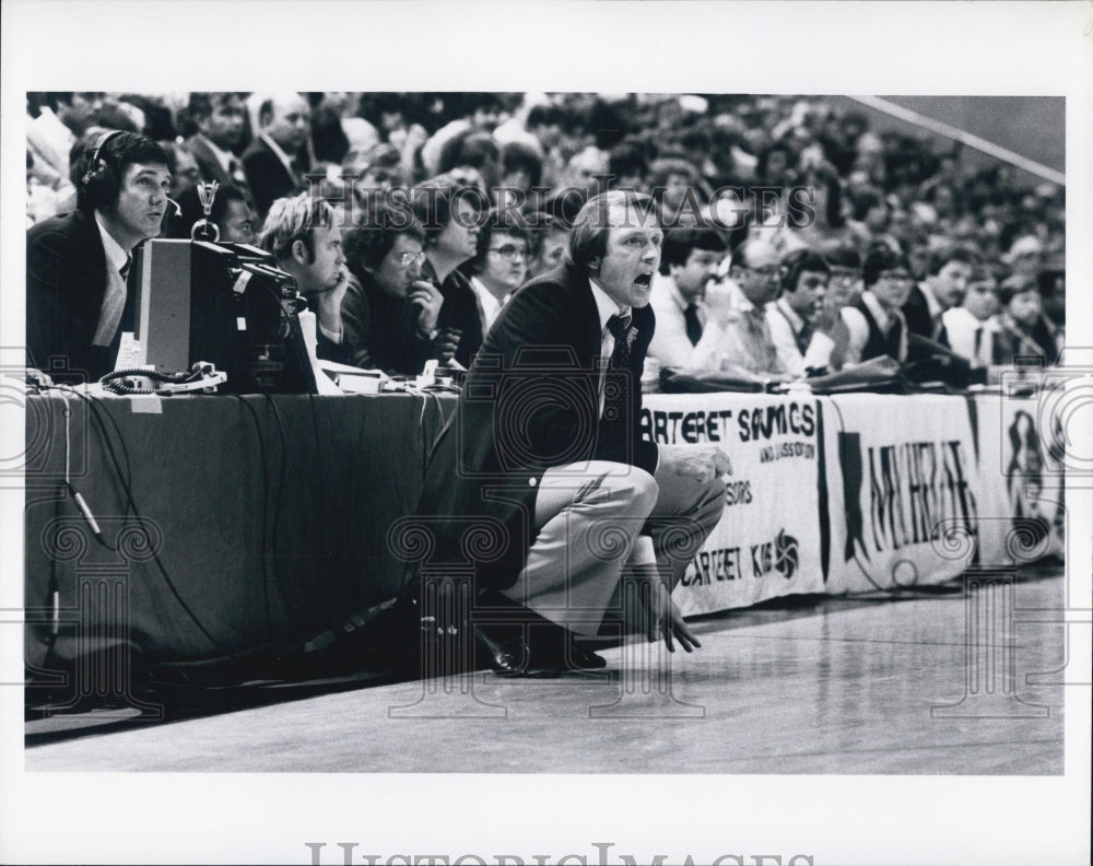 Press Photo of Philadelphia 76ers Coach Bill Cunningham - Historic Images
