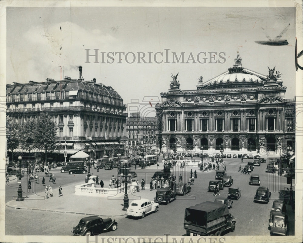 1953 L&#39;Opera Paris France American Tourists Landmark Downtown Europe - Historic Images