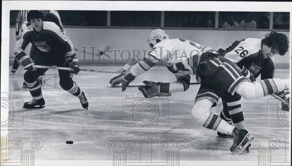 1977 Colorado Rockies No Penalty For Tripping Another Player - Historic Images