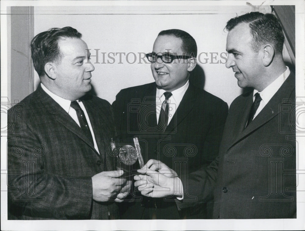 1965 The most valuable Player Of the Jorden Marsh company. - Historic Images