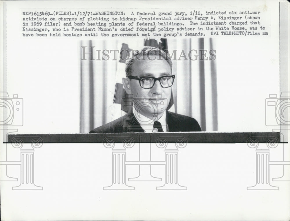 1971 Grand Jury Indicted 6 Anti-Warists in Henry Kissinger Kidnap - Historic Images