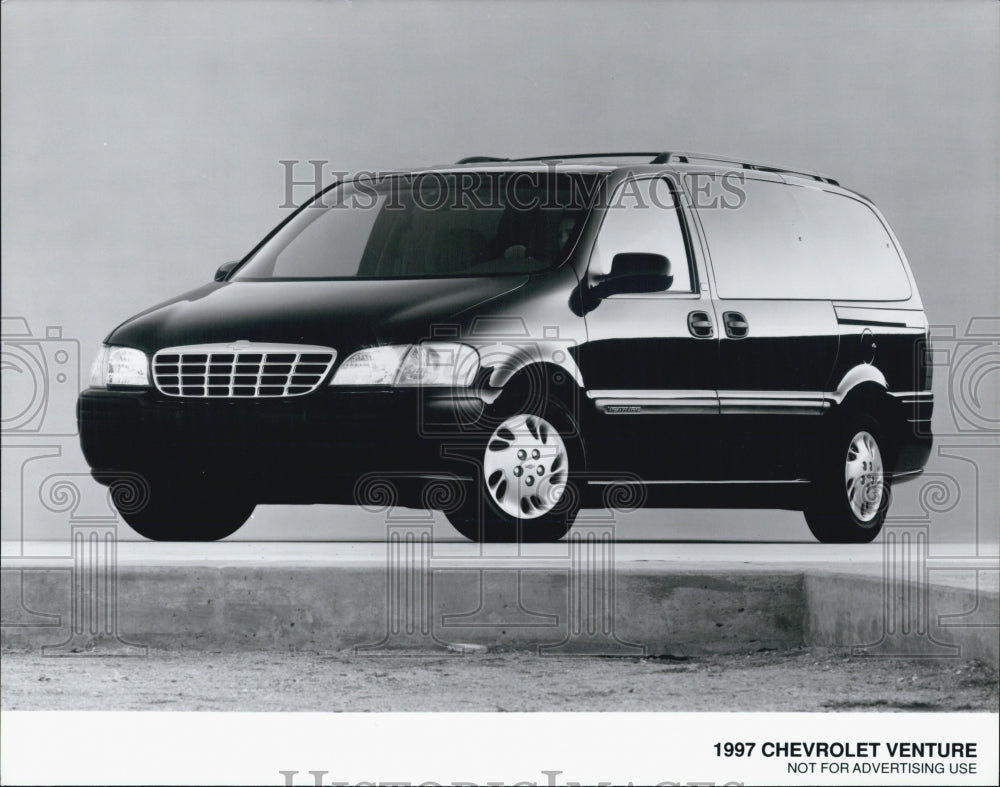 1997 Press Photo 1997 Chevrolet Venture Van - Historic Images