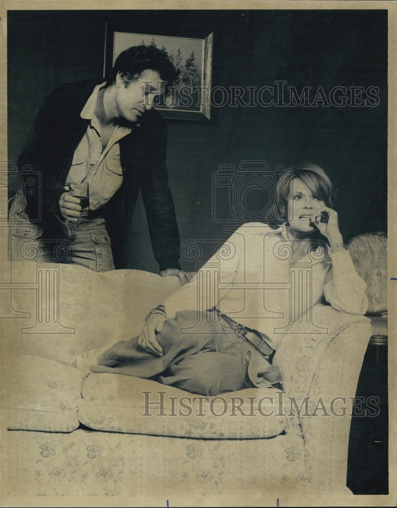 1975 Press Photo Janis Paige The Gingerbread Lady - Historic Images