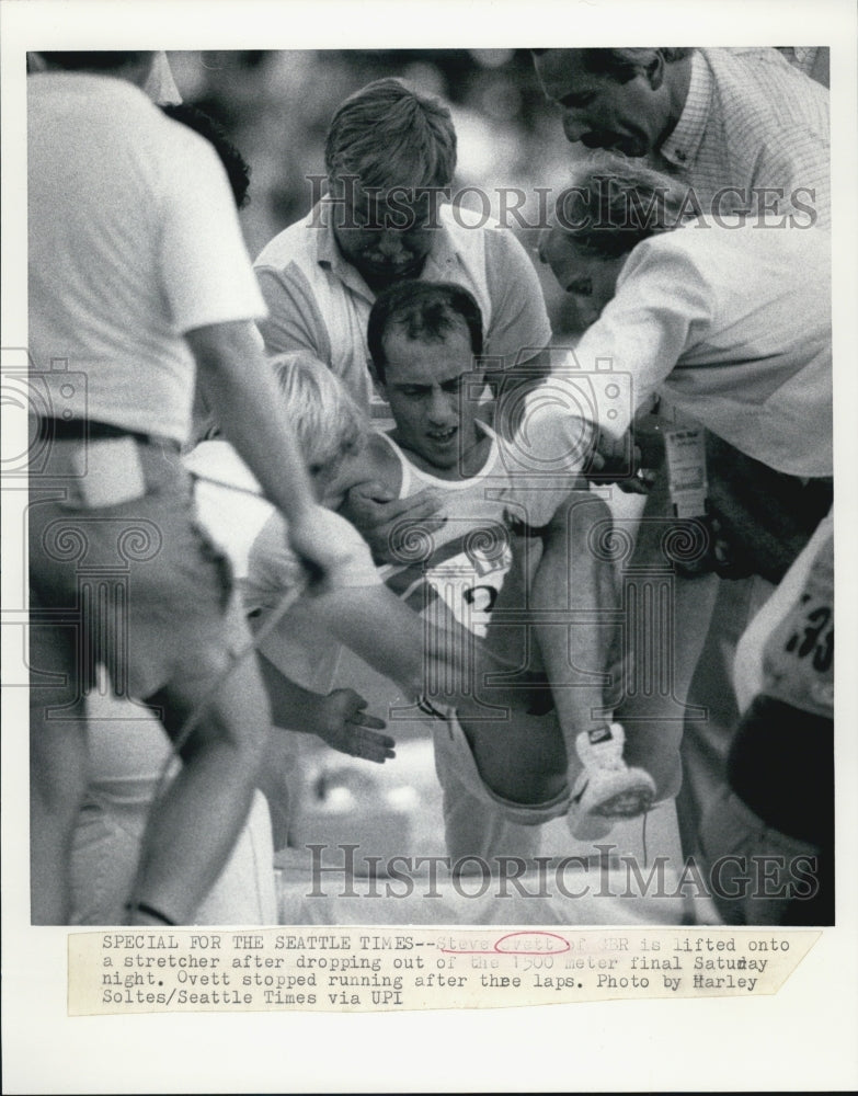 1984 Press Photo Steve Ovett on Stretcher After Dropping Out of 1500 Meter Final - Historic Images