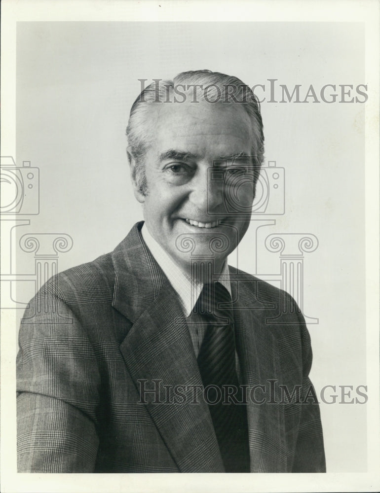 1975 Press Photo Howard K. Smith/Correspondent/ABC Evening News - RSG25857 - Historic Images