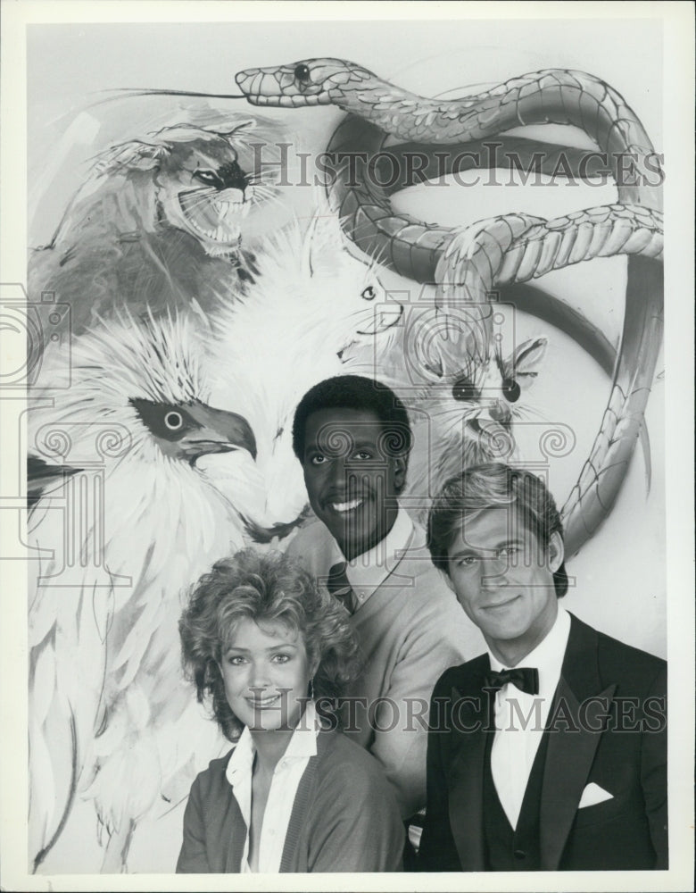 1983 Press Photo Melody Anderson/Michael D. Roberts/Simon MacCorkindale/Actor - Historic Images