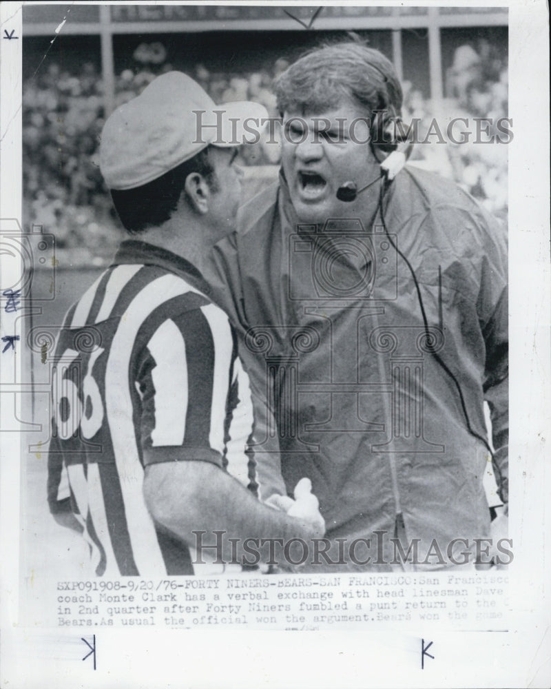 1984 Press Photo Monte Clark Lineman Dave Hawk Fortyniners VS Bears - Historic Images