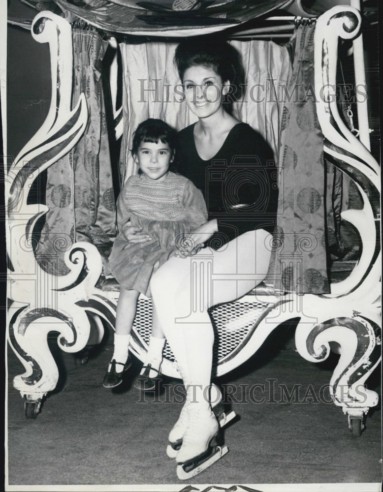 1965 Lynn Finnegan visiting with Lisa Valenti during matinee - Historic Images