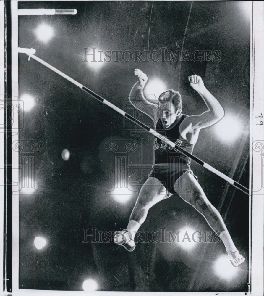 1966 American Pole Vaulter And World Record Holder John Pennel - Historic Images