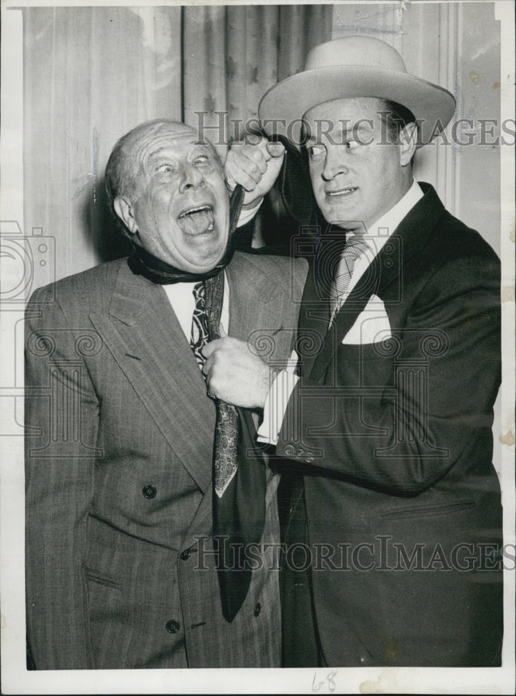 1949 Bert Lahr Actor Bob Hope Mike Mine Manhattan Movie Film - Historic Images