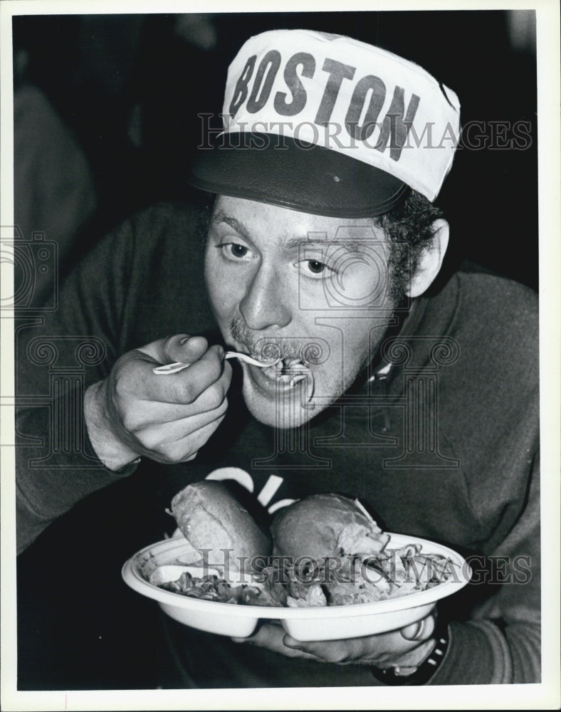 1986 Press Photo Dana Wurtz Pre-Marathon Spaghetti Dinner Boston - Historic Images