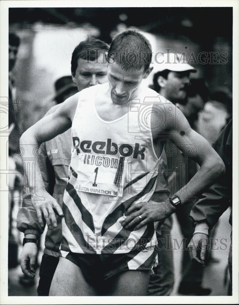 1988 Press Photo Steve Jones Boston Marathon - Historic Images