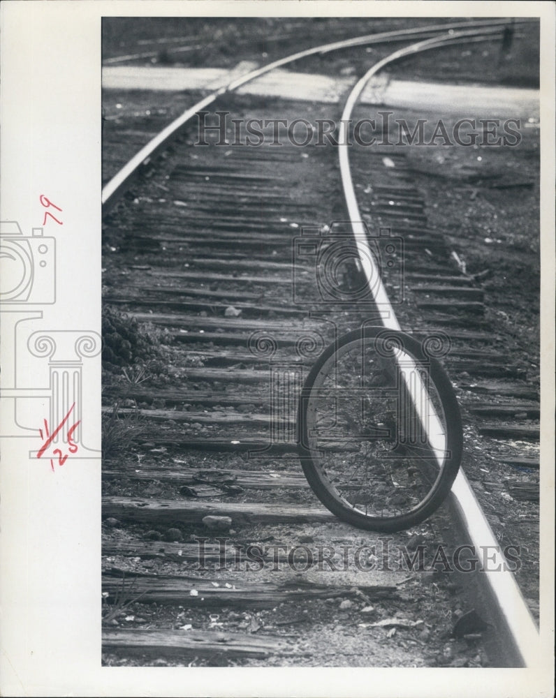 1970 Railroad tracks - Historic Images