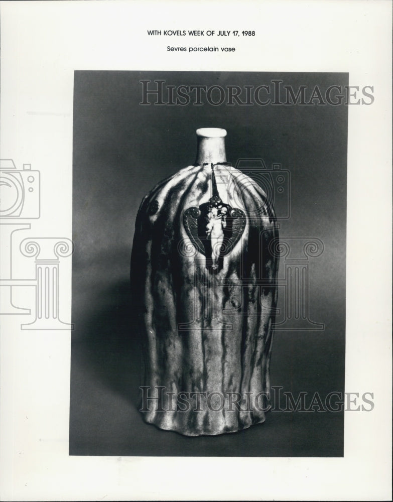 1988 Press Photo Antique Porcelain Vase Made Around 1900 By Taxile Doat - Historic Images