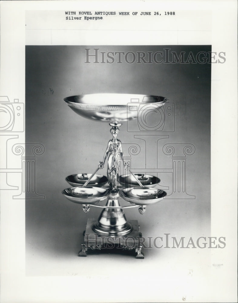 1988 Press Photo silver Epergne Antique display - Historic Images